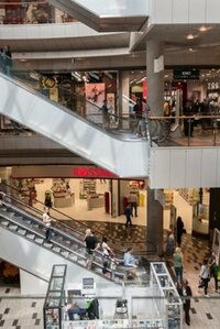 CENTRES COMMERCIAUX ET MAGASINS